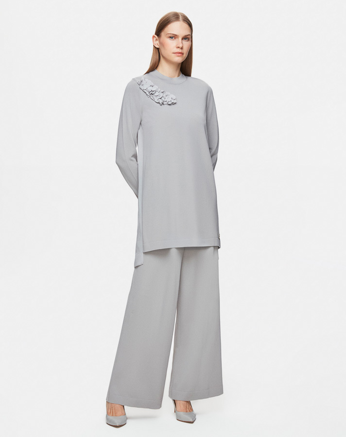 T25Y-6011 Knitwear Tunic with Cupro on the Back and Rose Brooch on the Front - 1