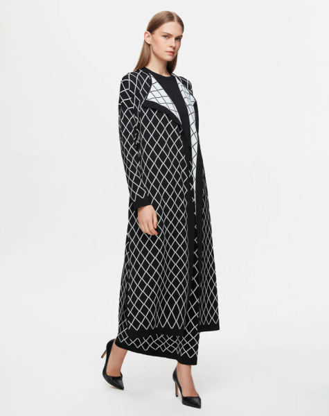T25Y-9001 Diamond Patterned Long Knitted Cardigan - 1