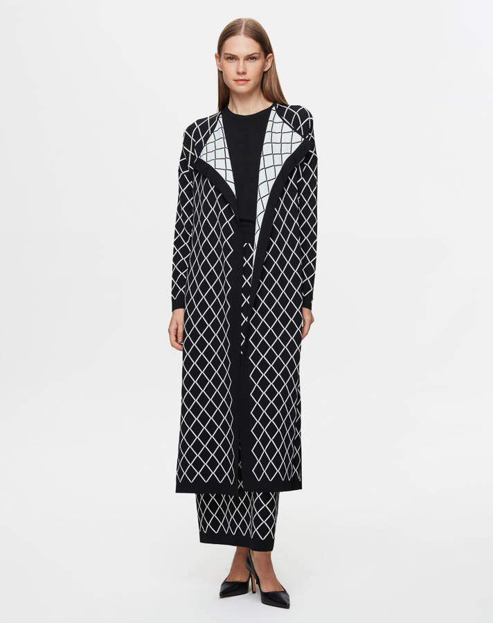T25Y-9001 Diamond Patterned Long Knitted Cardigan - 2