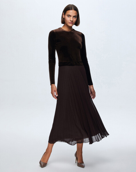 T24K-4007 Velvet-Chiffon Pleated Dress - 7